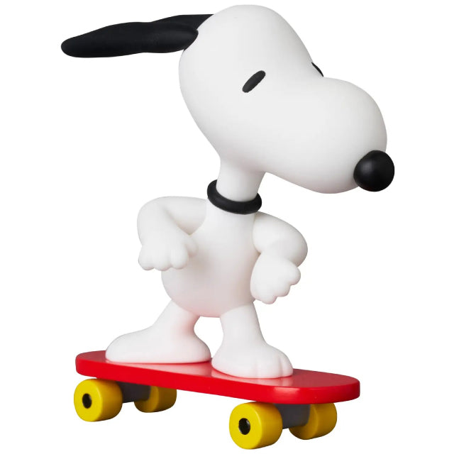 Medicom UDF-824 Skateboard Snoopy