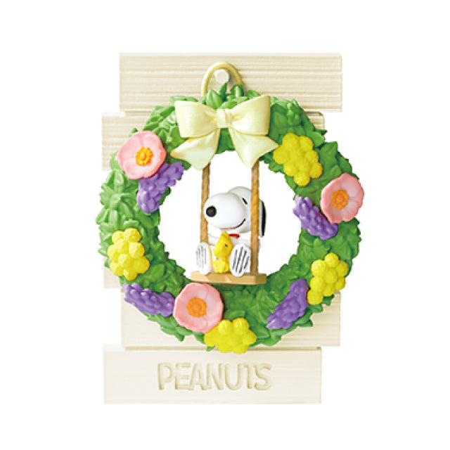 Re-ment Snoopy's Wreath Collection