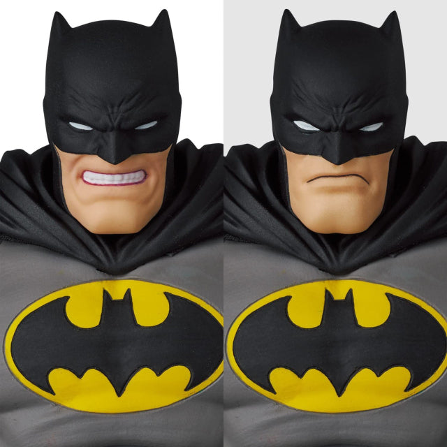 Medicom MAFEX Batman & Horse Figure (The Dark Knight Returns)