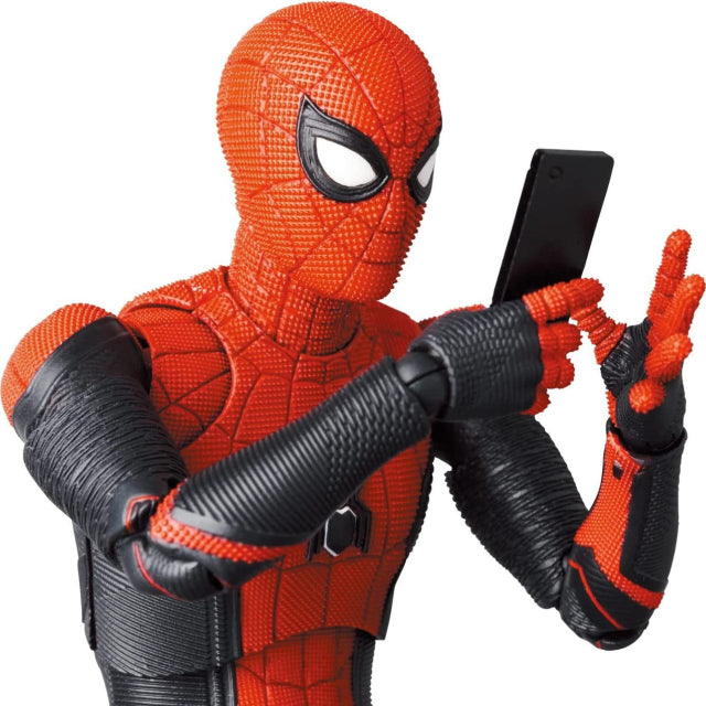 Medicom MAFEX MAFEX No.194 Spider-Man Upgraded Suit Figure (Spider-Man: No Way Home)