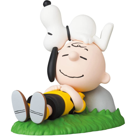 Medicom UDF Peanuts Napping Charlie Brown and Snoopy Figure