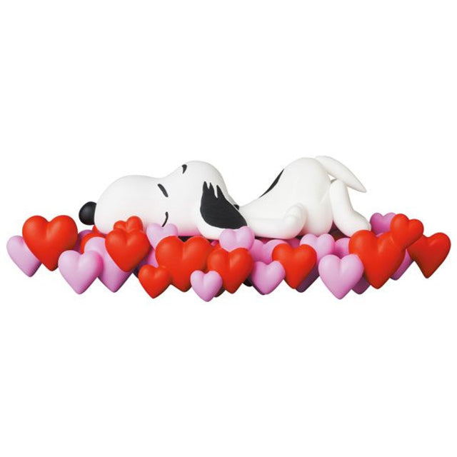 Medicom UDF Peanuts Full of Heart Snoopy Figure