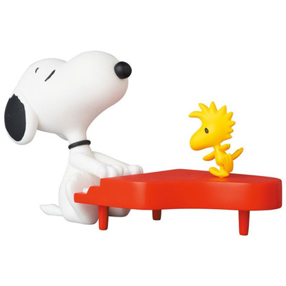 Medicom UDF Peanuts Pianist Snoopy Figure